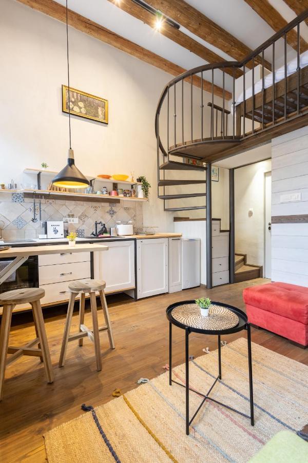 Old Port Riverside In Center Apartment