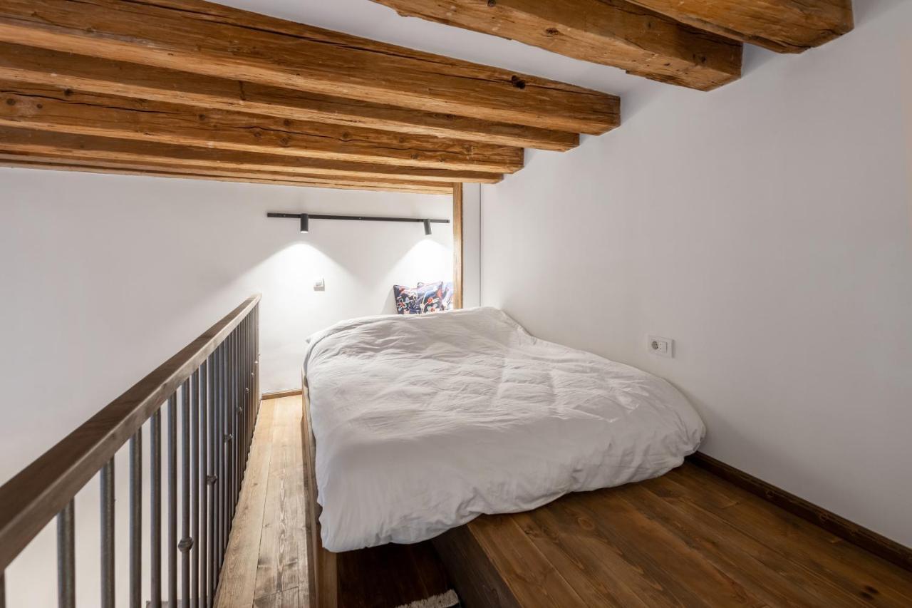 Old Port Riverside In Center Apartment